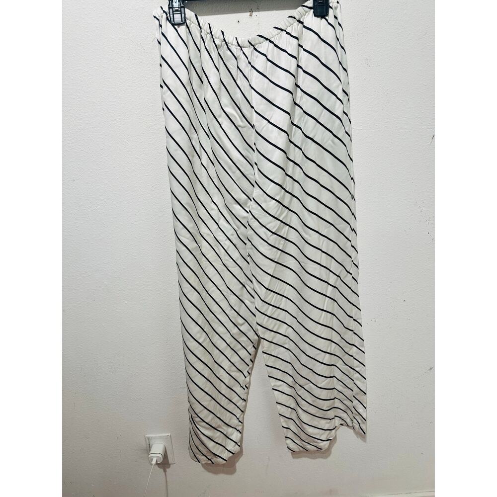 SUMMER AWAY Black White Striped Pattern Vacay Top Bottom Combined Set - Picture 11 of 16